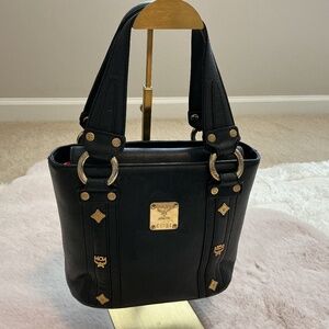 MCM BUCKET BAG WITH SHOULDER STRAPS